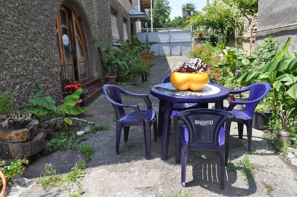 Guest House Cico Telavi Esterno foto